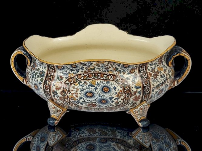 Jardinière en faience de Gien XIXeme decor Persan