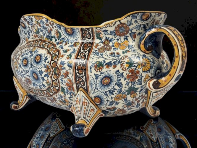 Jardinière en faience de Gien XIXeme decor Persan