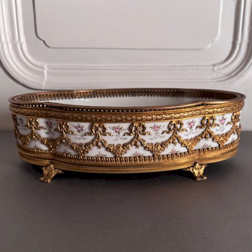 Jardinière en porcelaine de Sèvres montée bronze XIXe style Louis XVI M3723