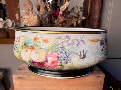 Napoleon III jardinière in Paris porcelain