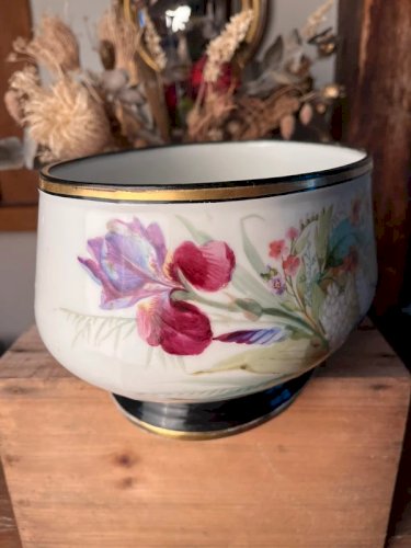 Jardinière Napoléon III en porcelaine de Paris