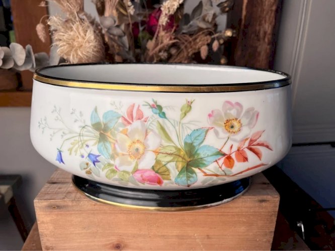 Jardinière Napoléon III en porcelaine de Paris