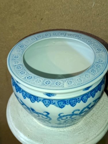 jardiniere / pot 20eme siecle chinois a decor floral en bon etat