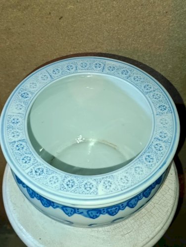 jardiniere / pot 20eme siecle chinois a decor floral en bon etat