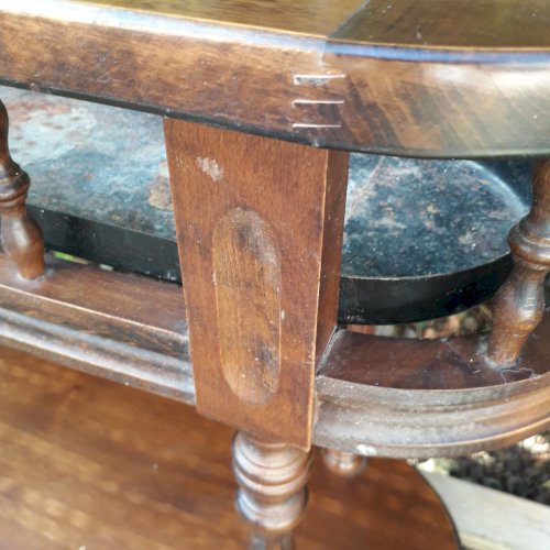 Jardinière sur pieds en bois