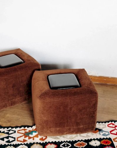 Jean-Philippe, la paire de poufs Cinna N°29