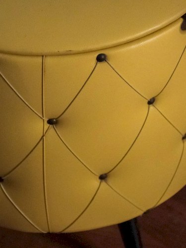 Jean-Philippe, le pouf-coffre capitonné N°69