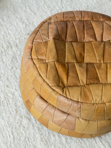 Jean-Philippe, le pouf en cuir N°34