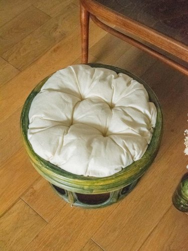 Jean-Philippe, le pouf en rotin vert N°77