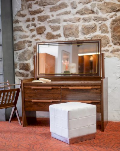 Jean-Philippe, le pouf en simili cuir N°63