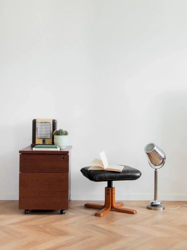 Jean-Philippe, le pouf en simili cuir N°64