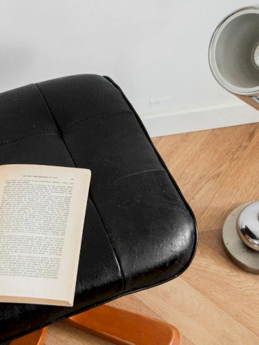 Jean-Philippe, le pouf en simili cuir N°64