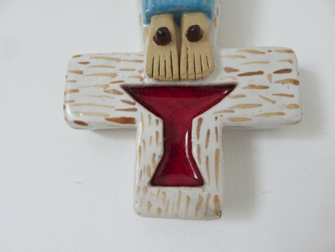 JESUS CHRIST SUR LA CROIX EN CERAMIQUE ET VERRE CRISTALLISE - ESPELT , LEMBO -