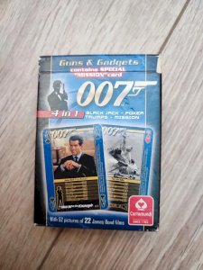 Jeu de cartes a jouer James Bond 007 en bon état