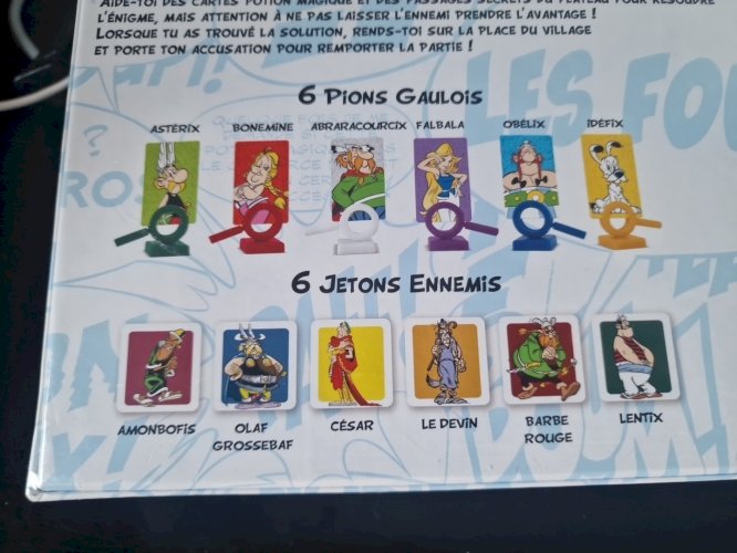 jeu hasbro Cluedo asterix neuf film de garantie