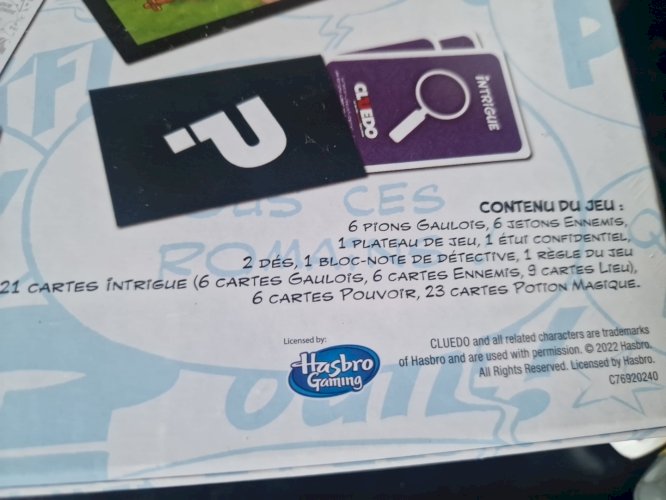 jeu hasbro Cluedo asterix neuf film de garantie