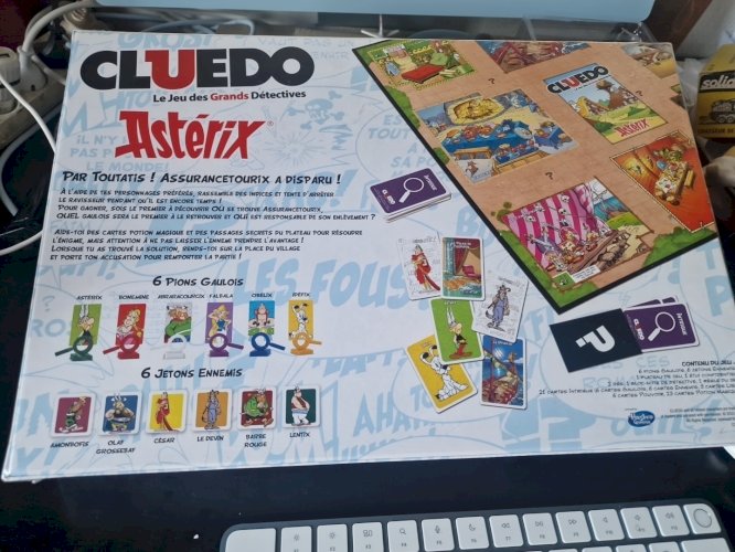 jeu hasbro Cluedo asterix neuf film de garantie