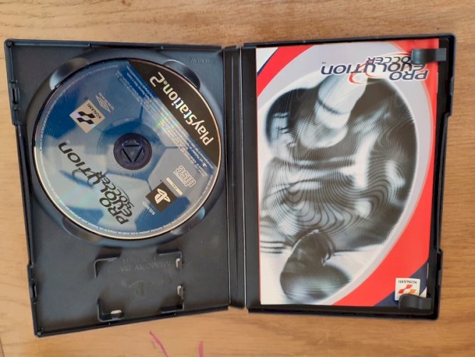 Jeu Ps2 Pr evolution soccer  en bon etat