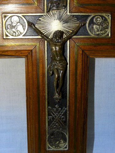 -JOLI ANCIEN BENITIER CROIX MURALE XIXe deco collection Religion Vitrine   D