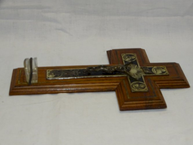 -JOLI ANCIEN BENITIER CROIX MURALE XIXe deco collection Religion Vitrine   D