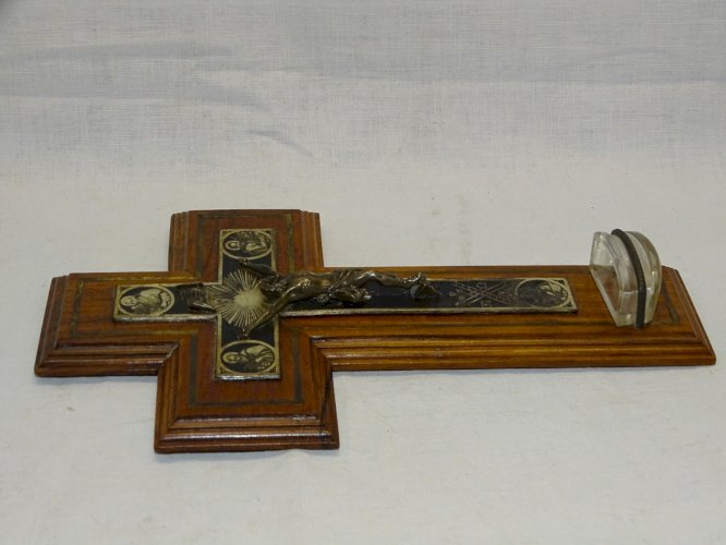 -JOLI ANCIEN BENITIER CROIX MURALE XIXe deco collection Religion Vitrine   D