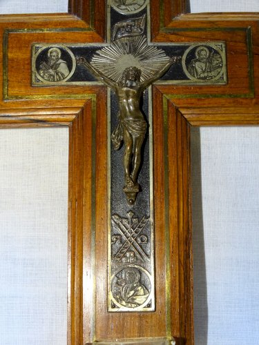 -JOLI ANCIEN BENITIER CROIX MURALE XIXe deco collection Religion Vitrine   D