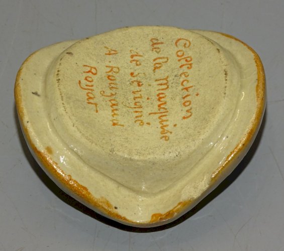 -JOLI ANCIEN BOUCHON de TONNELET MARQUISE DE SEVIGNE A ROUZAUD ROYAT CERAMIQUE D