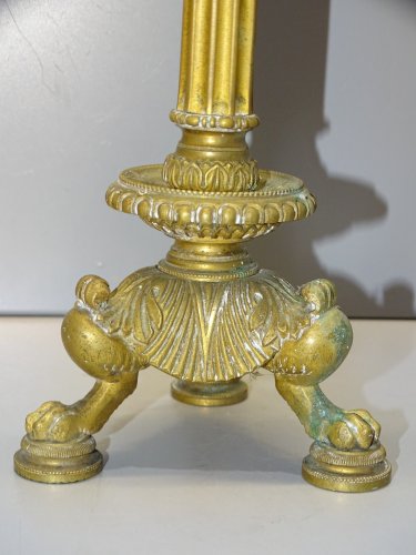 -JOLI ANCIEN BOUGEOIR EMPIRE/RESTAURATION sur 3 PIEDS GRIFFES Bronze et Laiton D