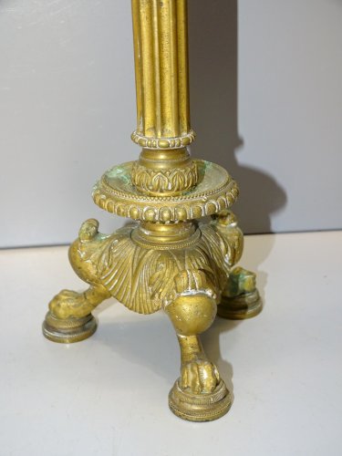 -JOLI ANCIEN BOUGEOIR EMPIRE/RESTAURATION sur 3 PIEDS GRIFFES Bronze et Laiton D