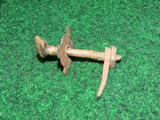 -JOLI ANCIEN BOUTON DE PORTE HORLOGE PENDULE COMTOISE METAL     D