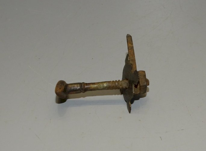 -JOLI ANCIEN BOUTON DE PORTE HORLOGE PENDULE COMTOISE METAL     D