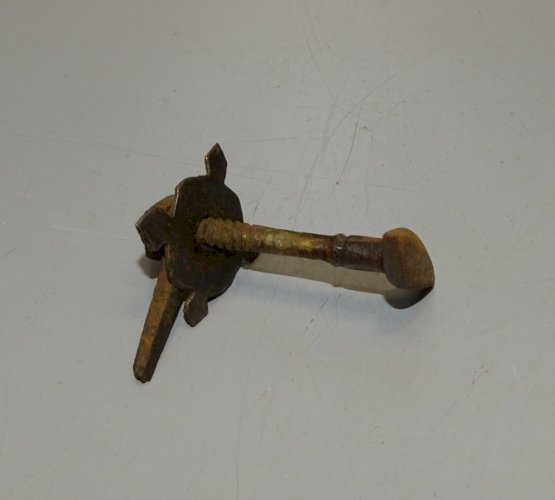 -JOLI ANCIEN BOUTON DE PORTE HORLOGE PENDULE COMTOISE METAL     D