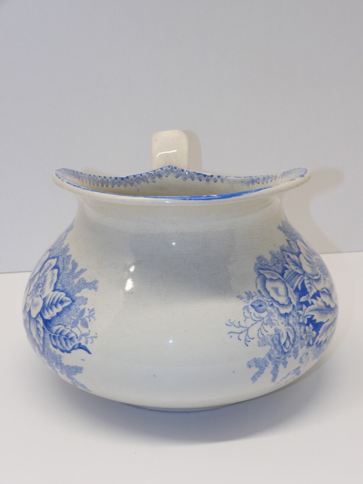 BROC DE TOILETTE ANCIEN Blanc Floral,Végétal