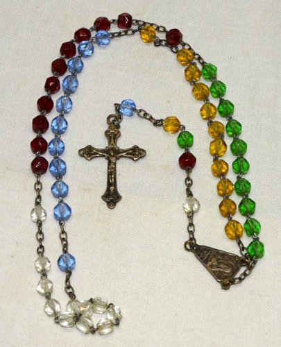 -JOLI ANCIEN CHAPELET CROIX METAL ARGENTE PERLES VERRE 5 COULEURS RELIGION    D