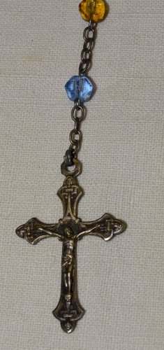 -JOLI ANCIEN CHAPELET CROIX METAL ARGENTE PERLES VERRE 5 COULEURS RELIGION    D