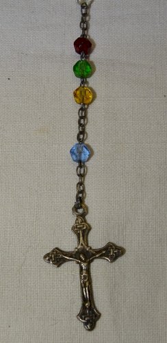 -JOLI ANCIEN CHAPELET CROIX METAL ARGENTE PERLES VERRE 5 COULEURS RELIGION    D