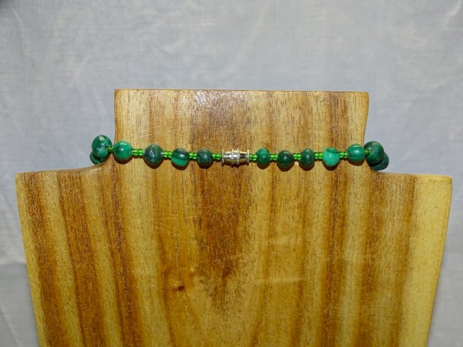 -JOLI ANCIEN COLLIER BOULES MALACHITE BIJOU ANCIEN BIJOUX COLLECTION VITRINE