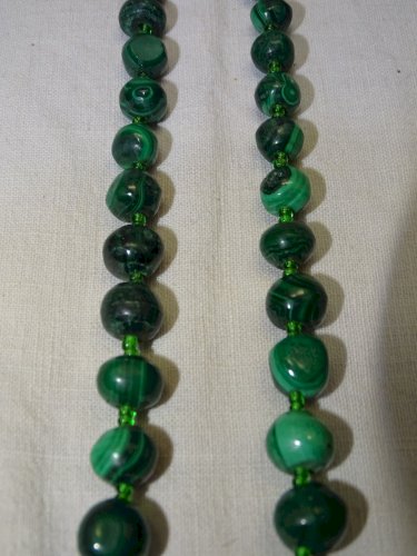-JOLI ANCIEN COLLIER BOULES MALACHITE BIJOU ANCIEN BIJOUX COLLECTION VITRINE
