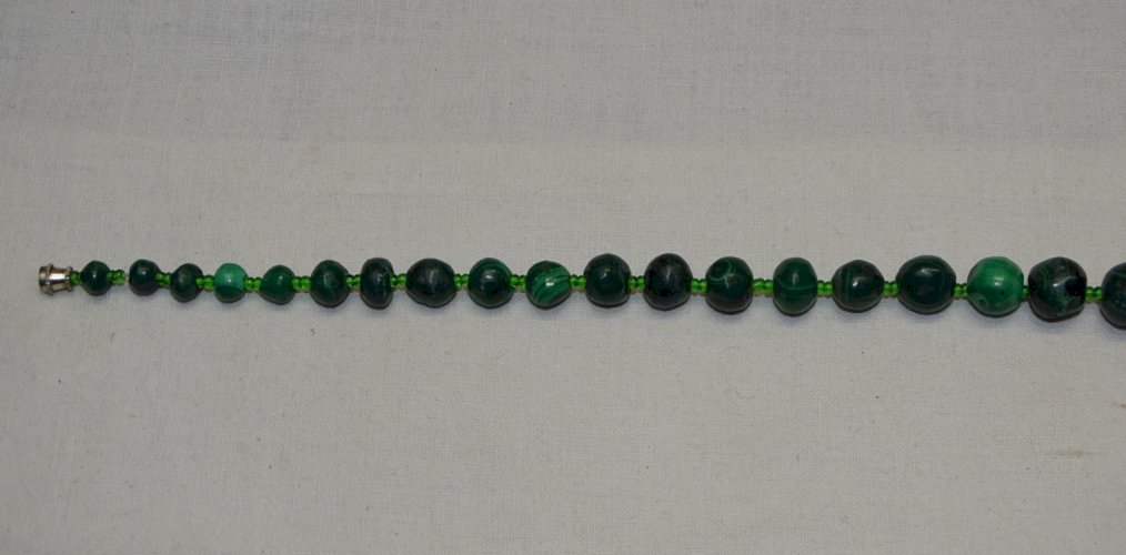 -JOLI ANCIEN COLLIER BOULES MALACHITE BIJOU ANCIEN BIJOUX COLLECTION VITRINE