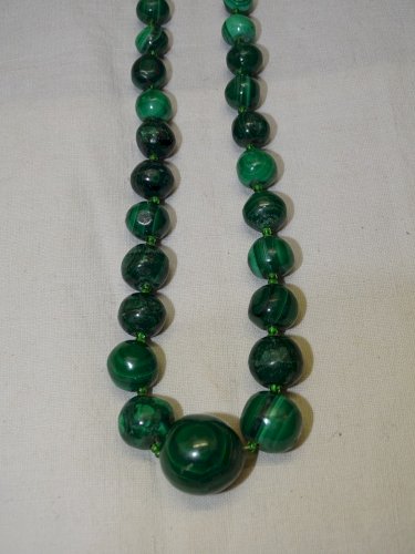 -JOLI ANCIEN COLLIER BOULES MALACHITE BIJOU ANCIEN BIJOUX COLLECTION VITRINE