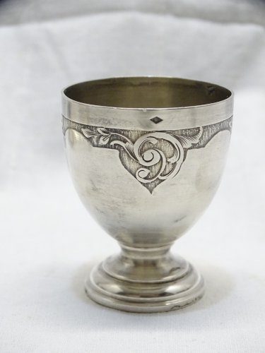 -JOLI ANCIEN COQUETIER ARGENT poinçon MINERVE 1 COLLECTION VITRINE déco TABLE