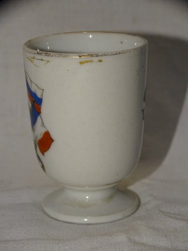 -JOLI ANCIEN COQUETIER PORCELAINE FOR RIGHT AND FREEDOM 4 DRAPEAUX WW1 VITRINE D