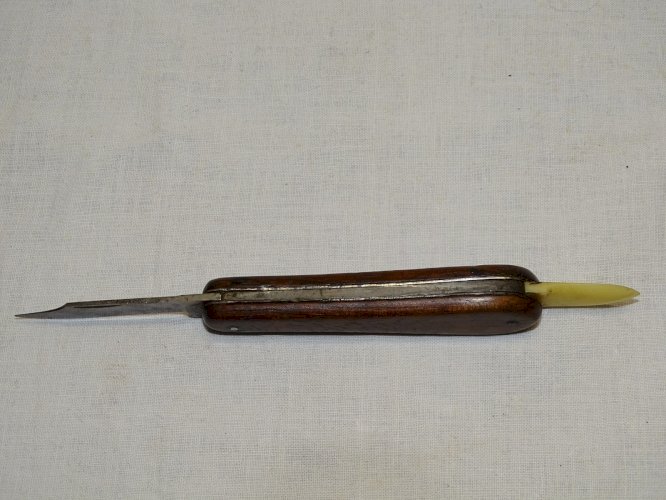 -JOLI ANCIEN COUTEAU GREFFOIR DE JARDINIER SANS MARQUE APPARENTE COLLECTION   D