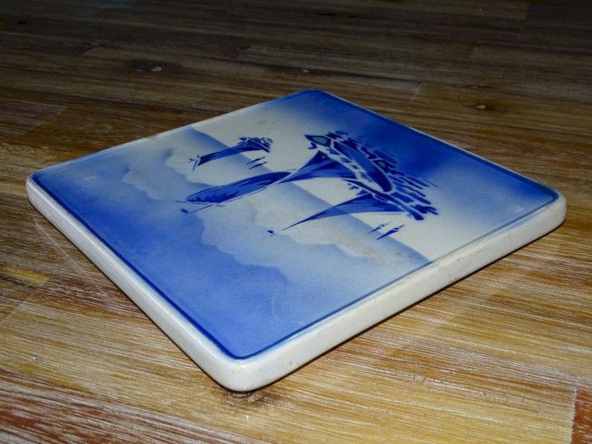 -JOLI ANCIEN DESSOUS DE PLAT MOULIN DES LOUPS MODELE MARINE BATEAUX BLEUS  D