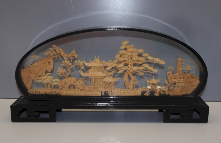 -JOLI ANCIEN DIORAMA REPUBLIQUE de CHINE BOIS Laqué et  LIEGE déco  D