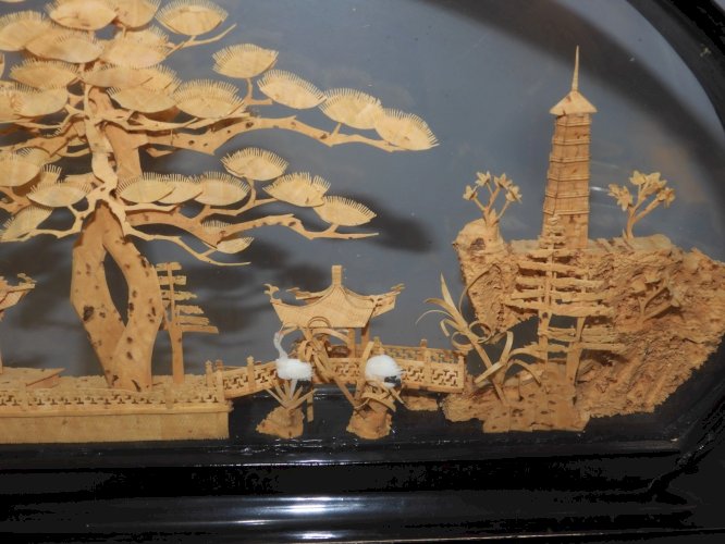 -JOLI ANCIEN DIORAMA REPUBLIQUE de CHINE BOIS Laqué et  LIEGE déco  D