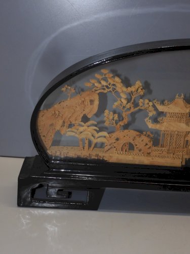 -JOLI ANCIEN DIORAMA REPUBLIQUE de CHINE BOIS Laqué et  LIEGE déco  D