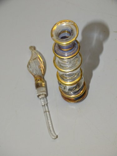 -JOLI ANCIEN FLACON A PARFUM VERRE SOUFFLE FLACON ORIENTAL EGYPTIEN VITRINE  D