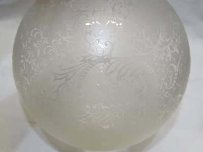 NICE OLD GLOBE BALL FOR KEROSENE LAMP GLASS WITH FLOWER & FOLIAGE DECORATION