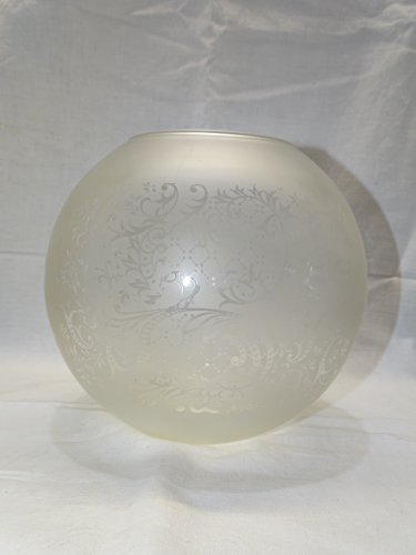 -JOLI ANCIEN GLOBE BOULE POUR LAMPE A PETROLE VERRE décor FLEURS & FEUILLAGES